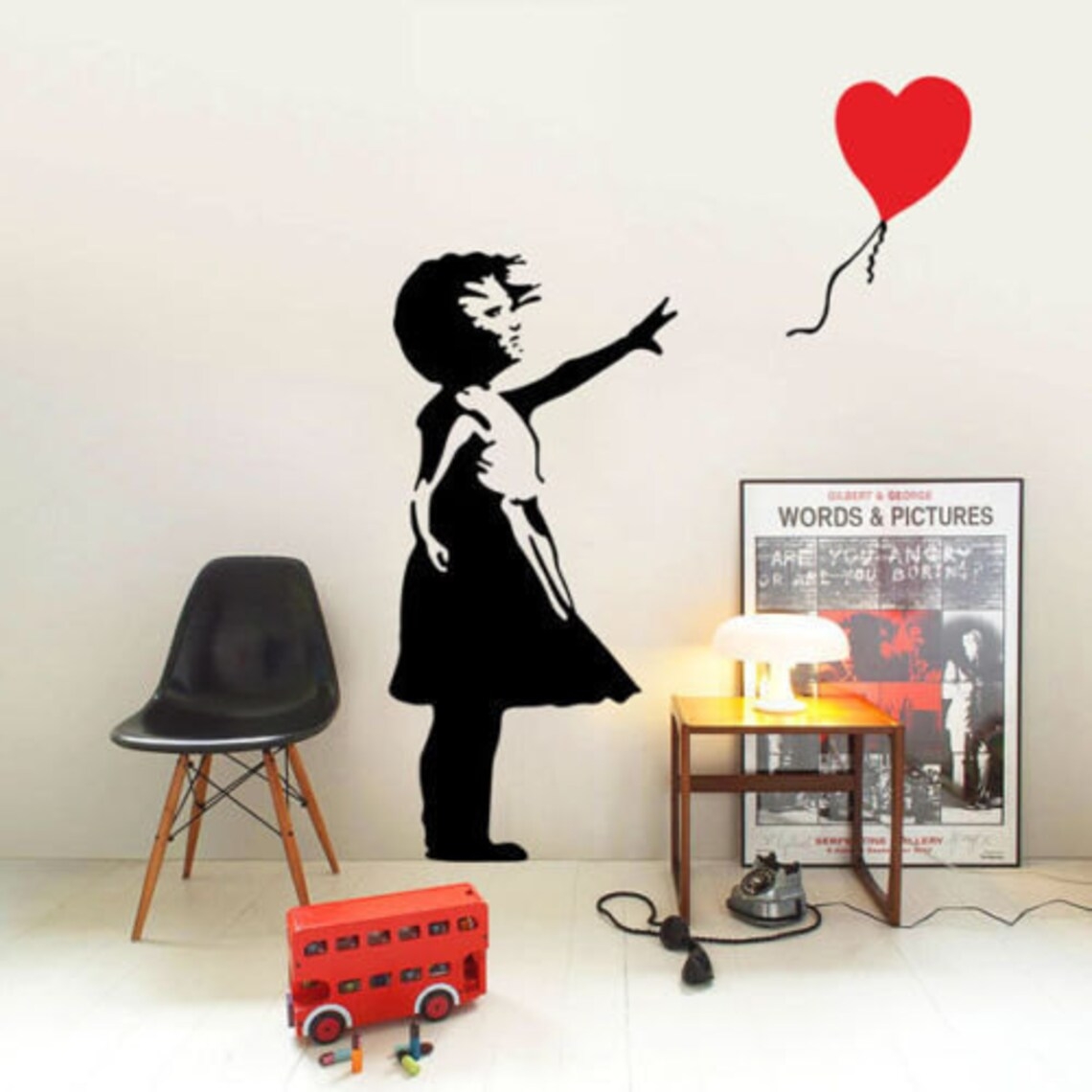 Wallsticker -  Girl with Heart Balloons /  Right Side View